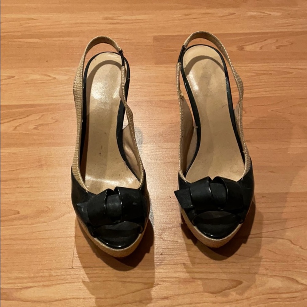 Nine West Pump Black with Patent Leather Knot